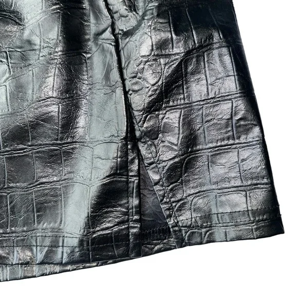 SXY WOMEN'S CROCIDILE TEXTURE FAUX LEATHER  MINI SKIRT - Picture 3 of 7